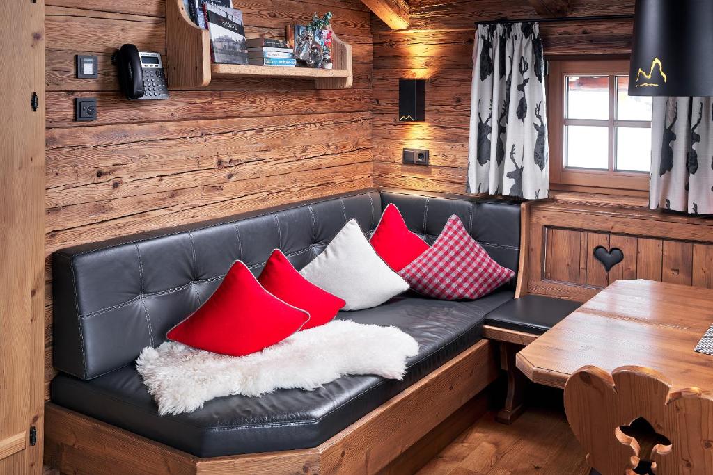 Istumisnurk majutusasutuses Promi Alm Flachau - Luxus Chalets
