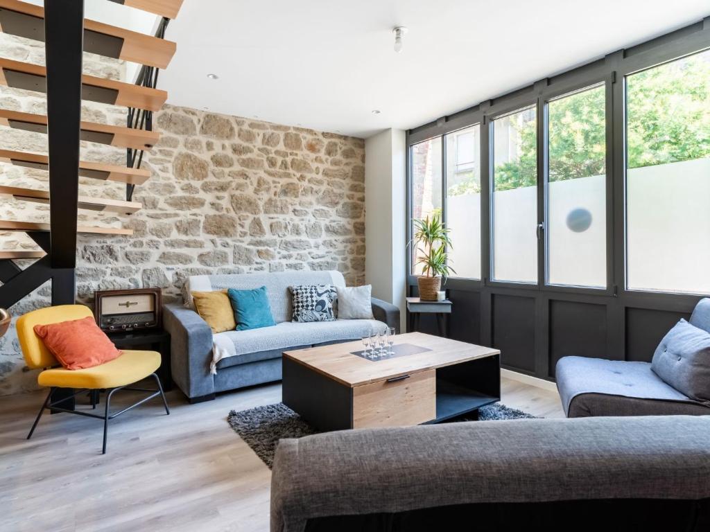 Posedenie v ubytovaní Apartment Les Minquiers by Interhome
