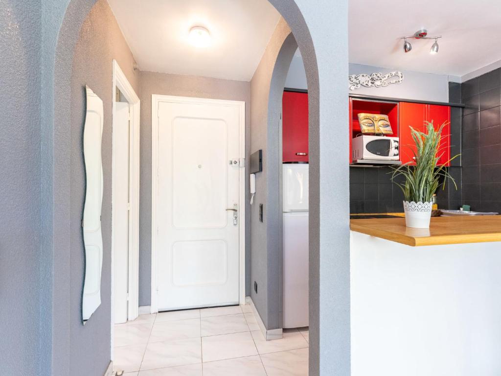 A kitchen or kitchenette at Apartment Puigmal by Interhome
