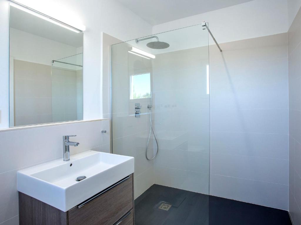 Kúpeľňa v ubytovaní Villa Villa La Tahona by Interhome