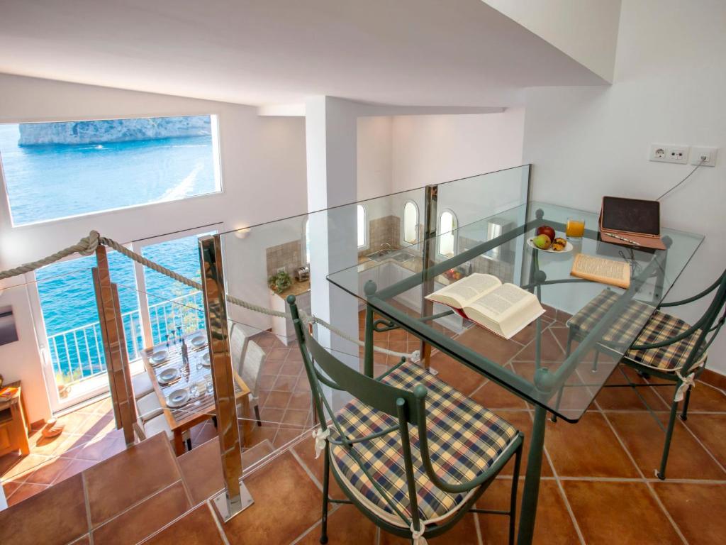 Posedenie v ubytovaní Villa Villa El Paraiso al Mar Ambolo by Interhome