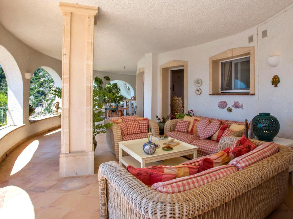 Posedenie v ubytovaní Villa Villa El Paraiso al Mar Ambolo by Interhome