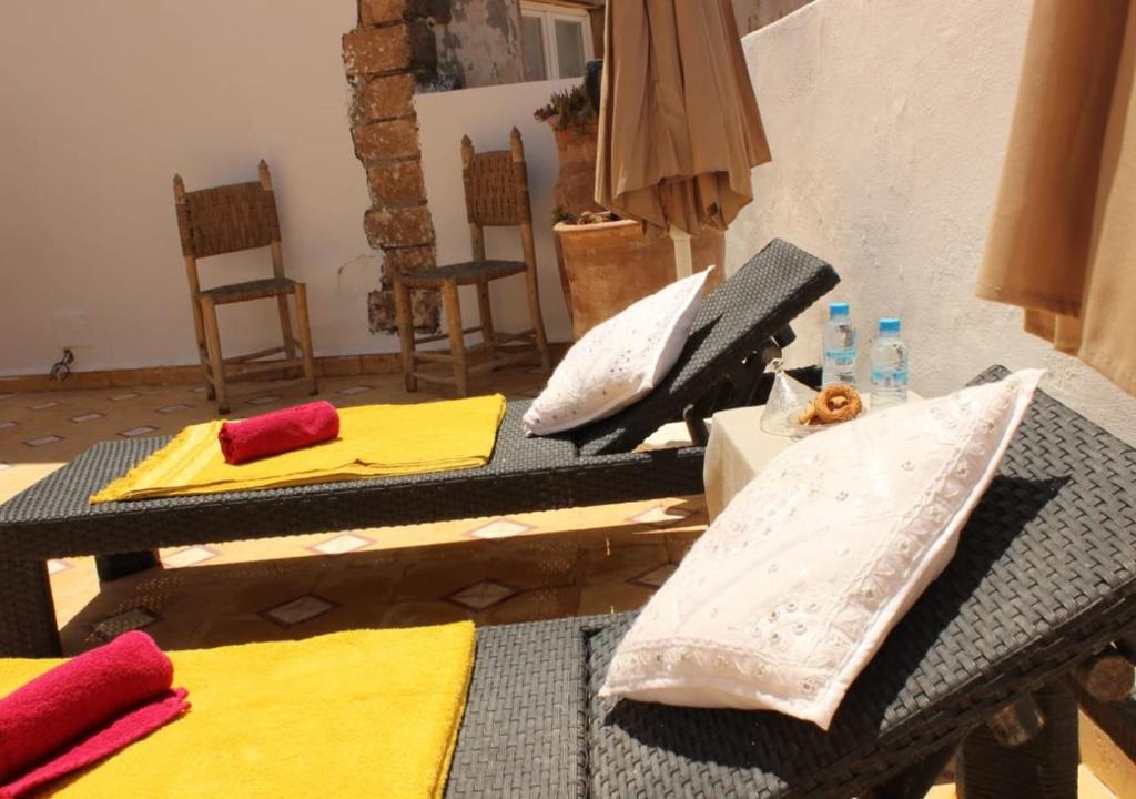 Posezení v ubytování Riad de charme l'Oasis d'Essaouira - Suite Luxe