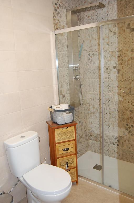 Kúpeľňa v ubytovaní Apartamentos Los Jardines& Parking