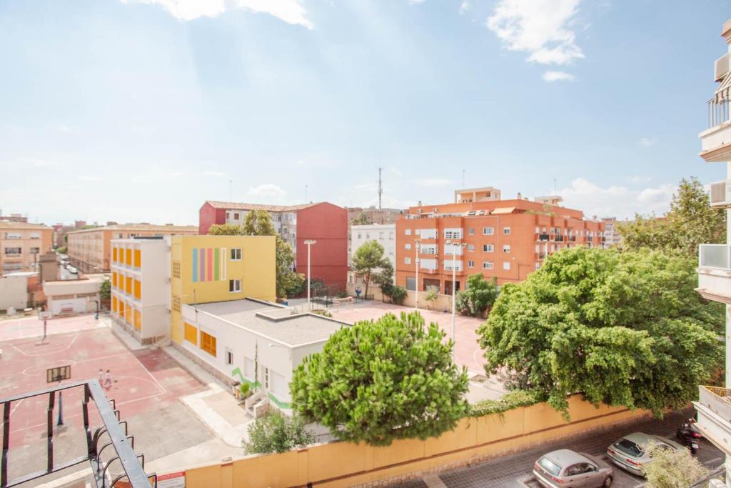 Apartment Malvarosa Beach Economy, Valencia, Spain - Booking.com