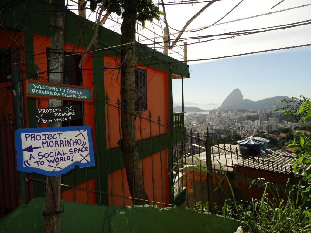  Pousada Favelinha