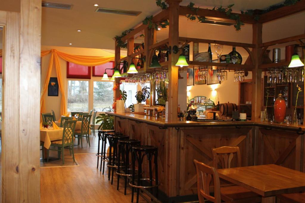 Lounge nebo bar v ubytování Hotel Alt Wittower Krug