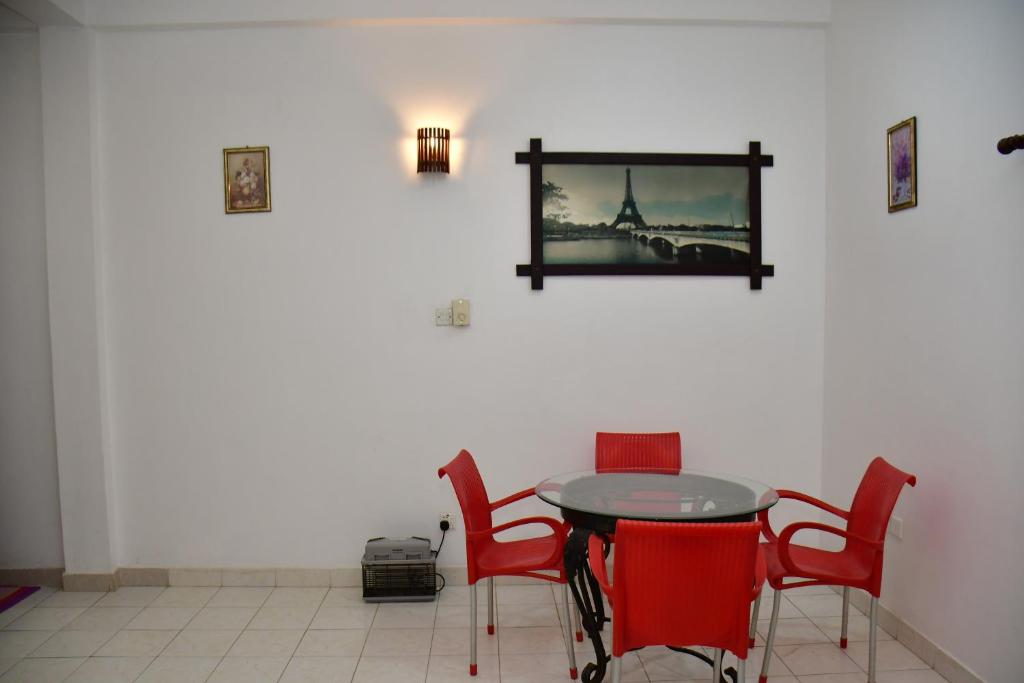 TV a/nebo společenská místnost v ubytování Sholay Villa