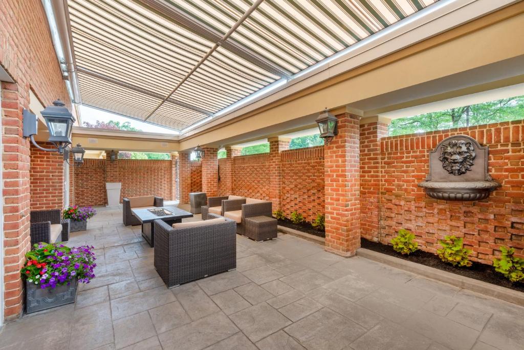 Holiday Inn Express State College at Williamsburg Square by IHG photo