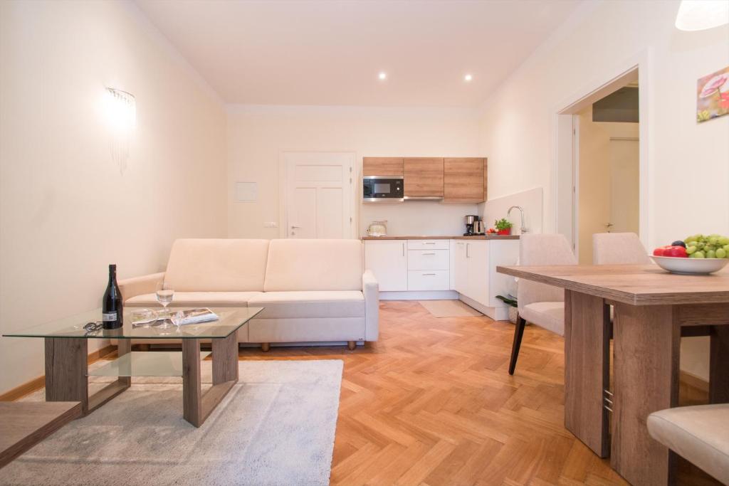 Residence Diana - Appartement 1 Chambre Avec Balcon