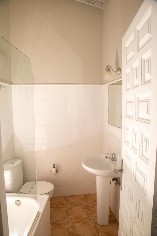 A bathroom at Apartamentos El Patio