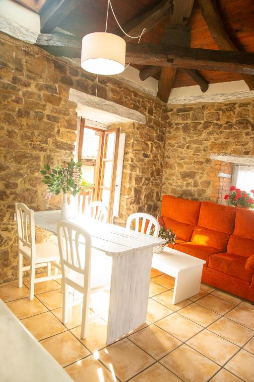 A seating area at Apartamentos El Patio