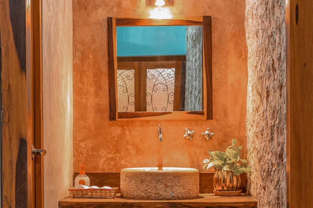 Koupelna v ubytování Casa Vicenta Izamal