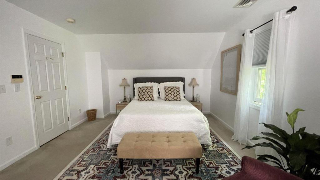 High Street Hideaway - Housity