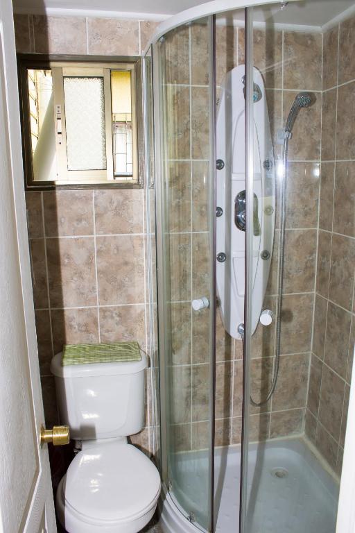 Koupelna v ubytování Hostal Residencia Blest Gana