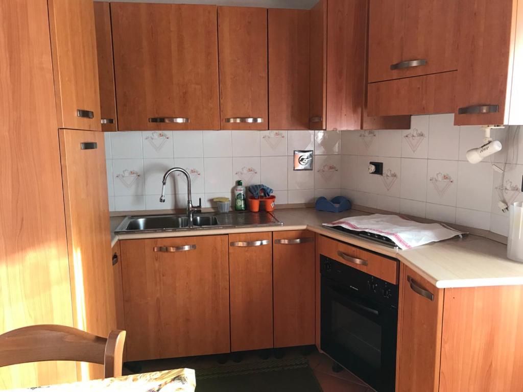 A kitchen or kitchenette at Chaillod 2