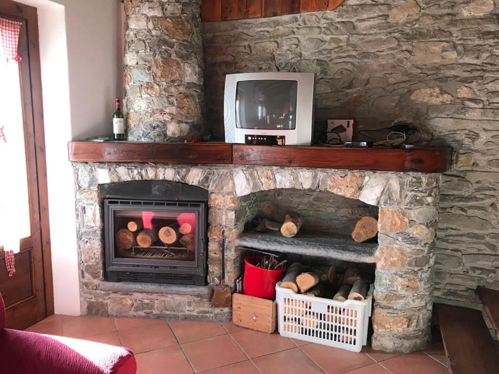 A television and/or entertainment centre at Chaillod 2