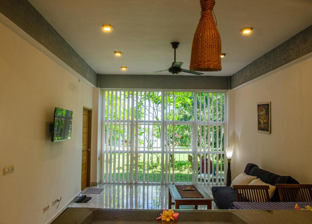 Senggigi Homes & Apartments - 7