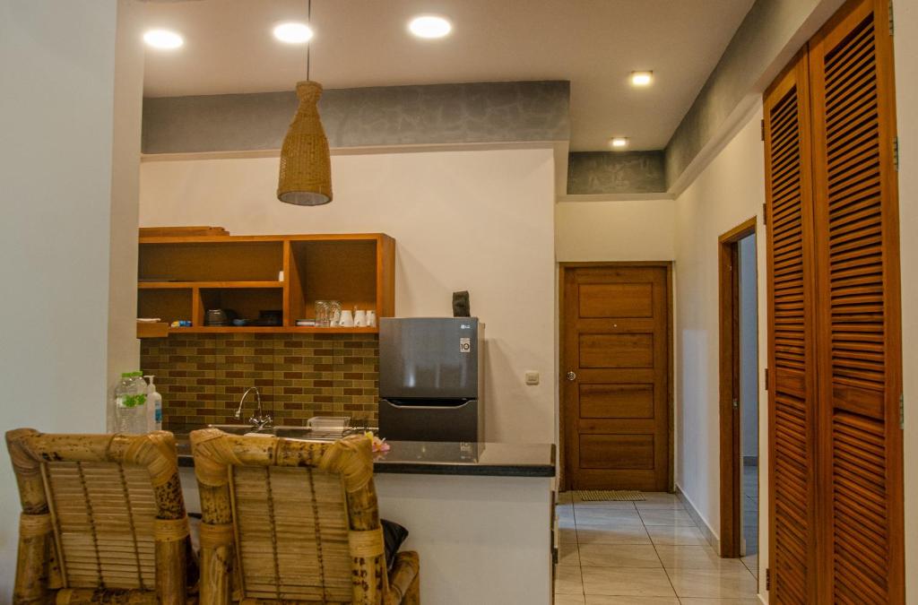 Senggigi Homes & Apartments - 9