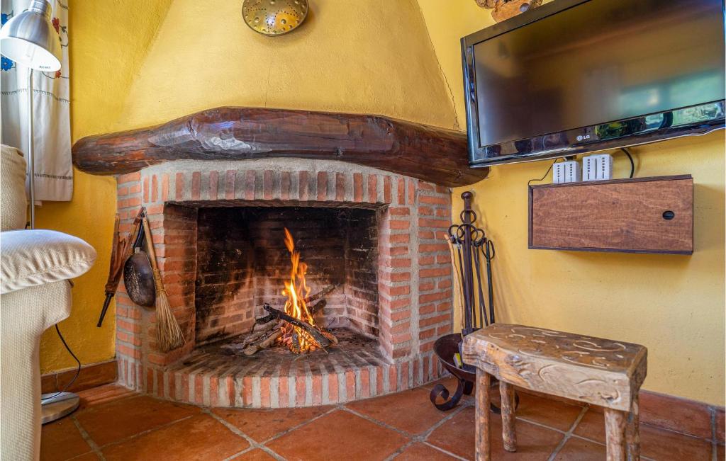 A television and/or entertainment centre at La Casa de la Era