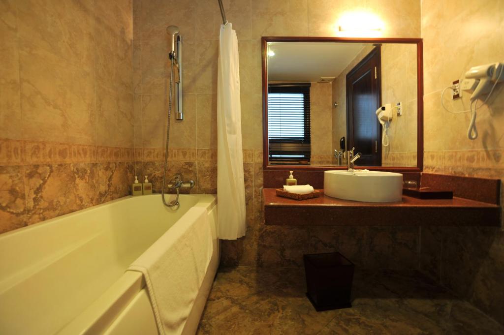 Phòng Deluxe Giường Đôi/2 Giường Đơn Nhìn Ra Vườn