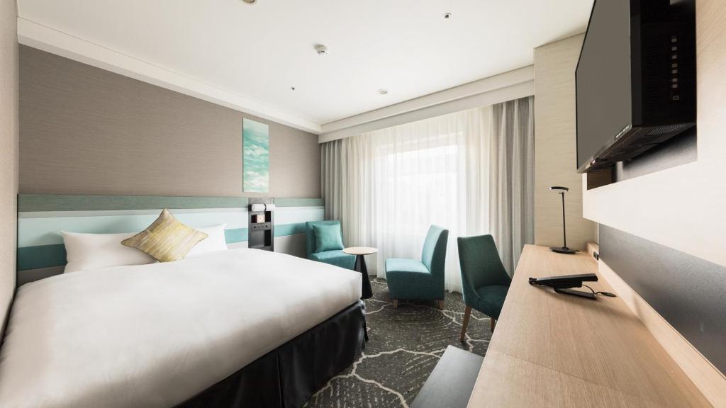 TV a/nebo společenská místnost v ubytování JR-East Hotel Mets Kamakura Ofuna