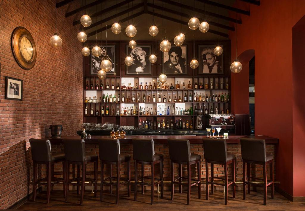 Residence on Park Street - 9