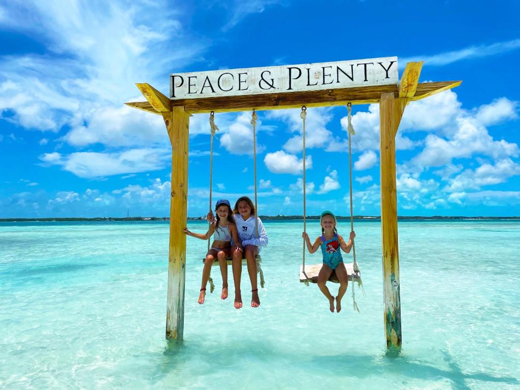 Peace and Plenty Resort photo