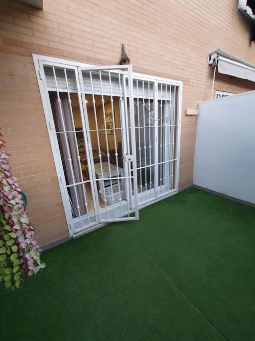 Fotografia z galérie ubytovania Precioso apartamento con patio. v destinácii Málaga