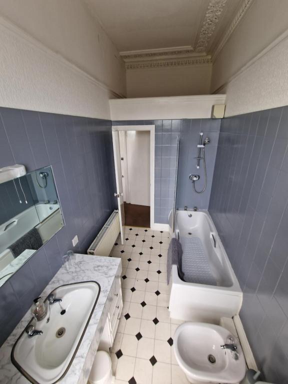 Highlander Hotel - Resim 3