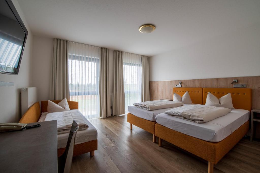 Landhotel Seerose - Triple Family Room