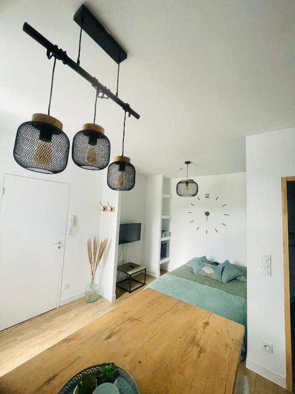 Posteľ alebo postele v izbe v ubytovaní Superbe studio moderne chic