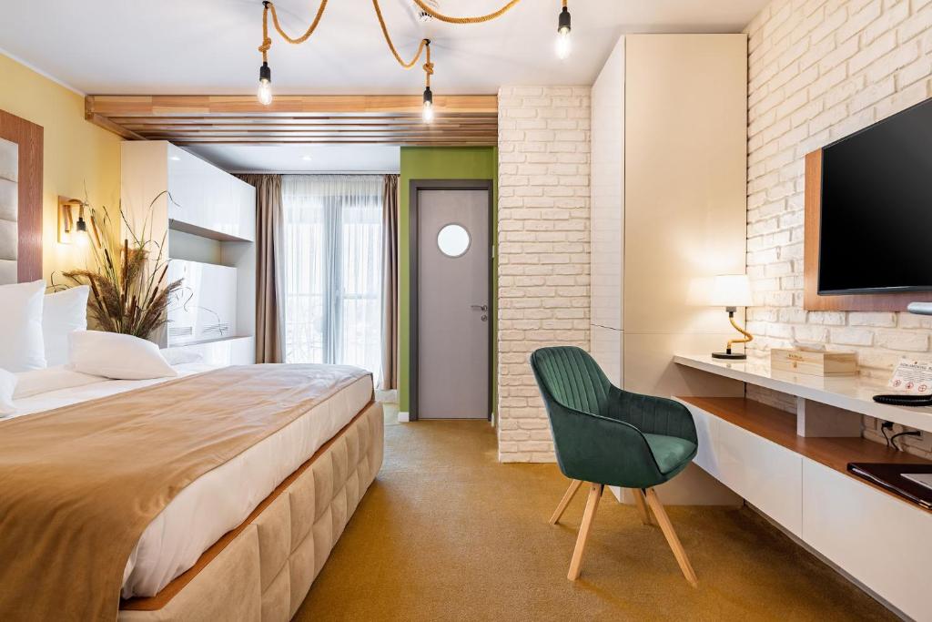 Кровать или кровати в номере Razelm Luxury Resort