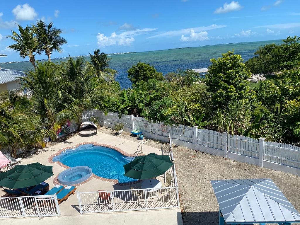 Stunning Luxury Eco Friendly Oceanview Apartments image