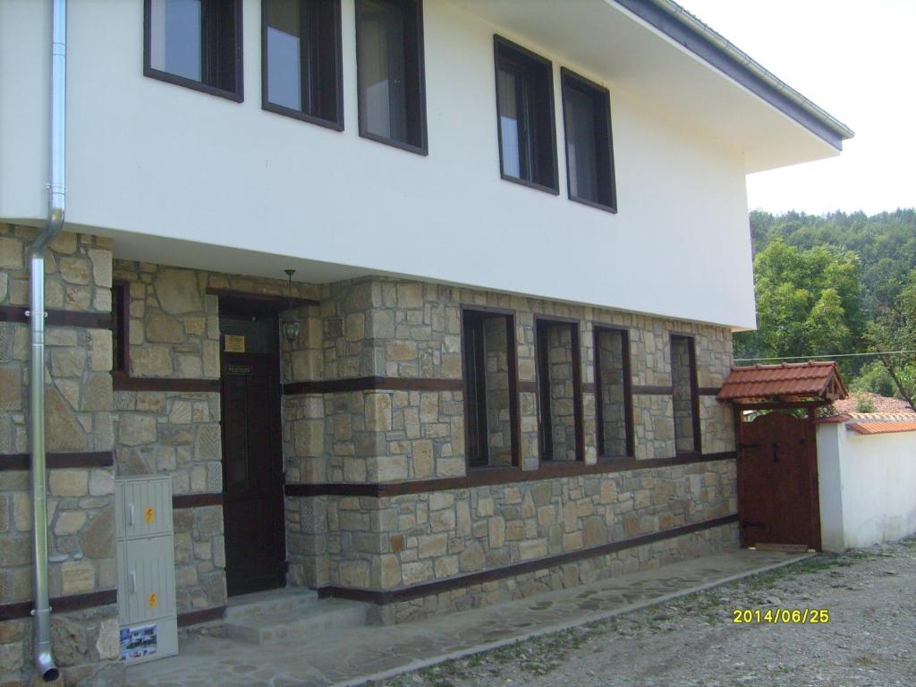Hotel Aleksandrina - Apartamento De Dos Dormitorios
