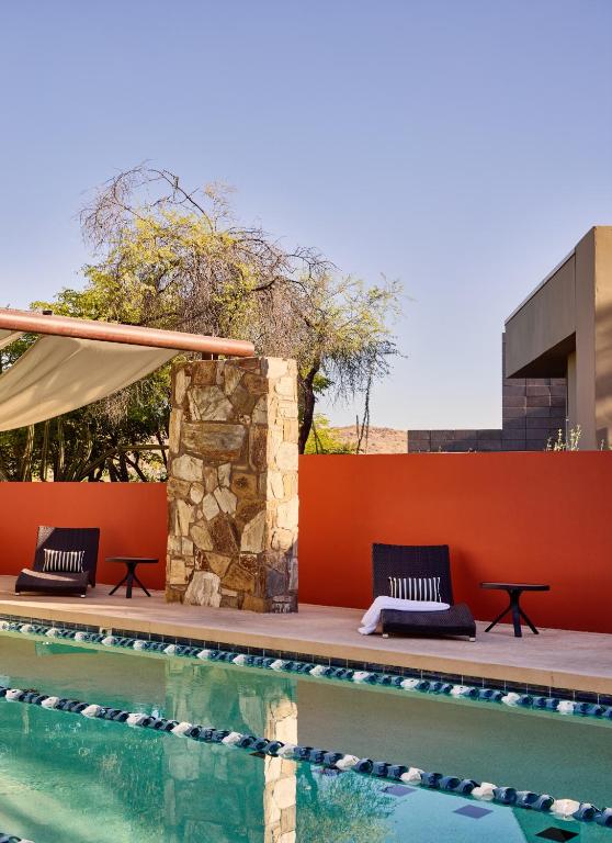 Bazén v ubytování Sanctuary Camelback Mountain Resort and Spa nebo v jeho okolí