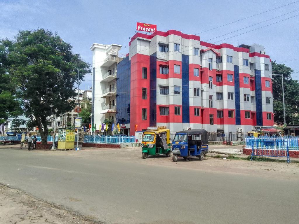 Zeromiles Hotel Prasant - Housity