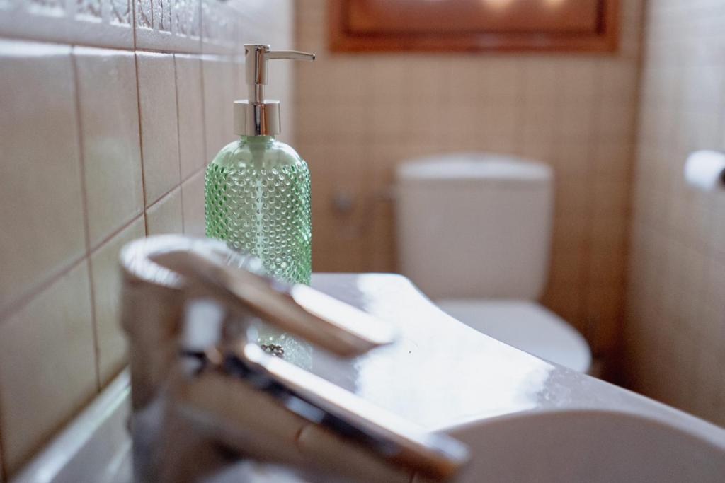 A bathroom at El Xalet de la Vall de Cardós