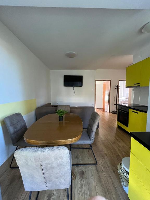 Kuchyňa alebo kuchynka v ubytovaní Apartman Kata