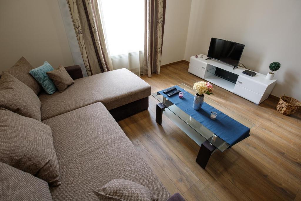 Televízia a/alebo spoločenská miestnosť v ubytovaní A37 Awesome Apartments