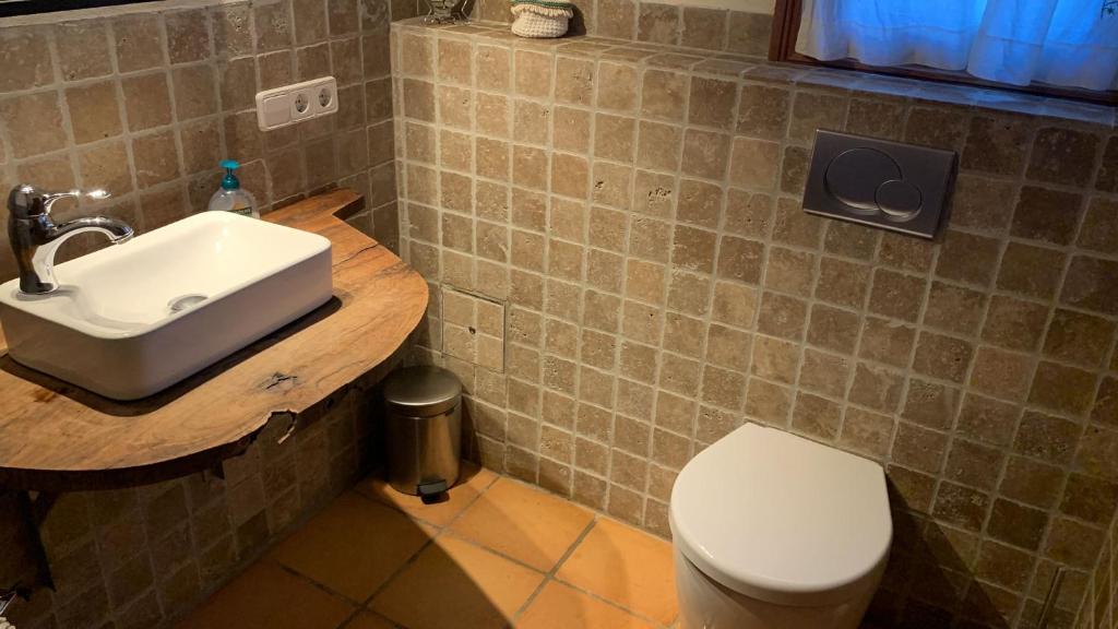 Koupelna v ubytování Villa Can Tolo