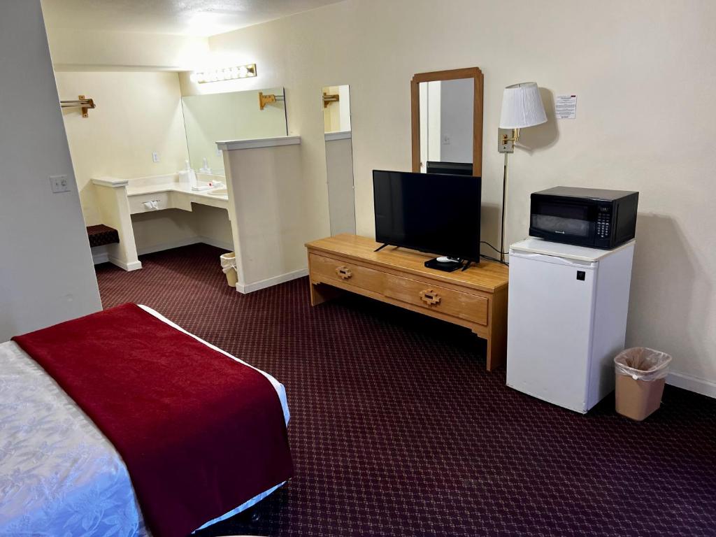 Kuchyň nebo kuchyňský kout v ubytování Rodeway Inn Winnemucca