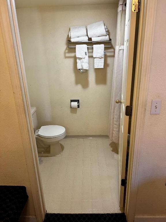 Koupelna v ubytování Rodeway Inn Winnemucca