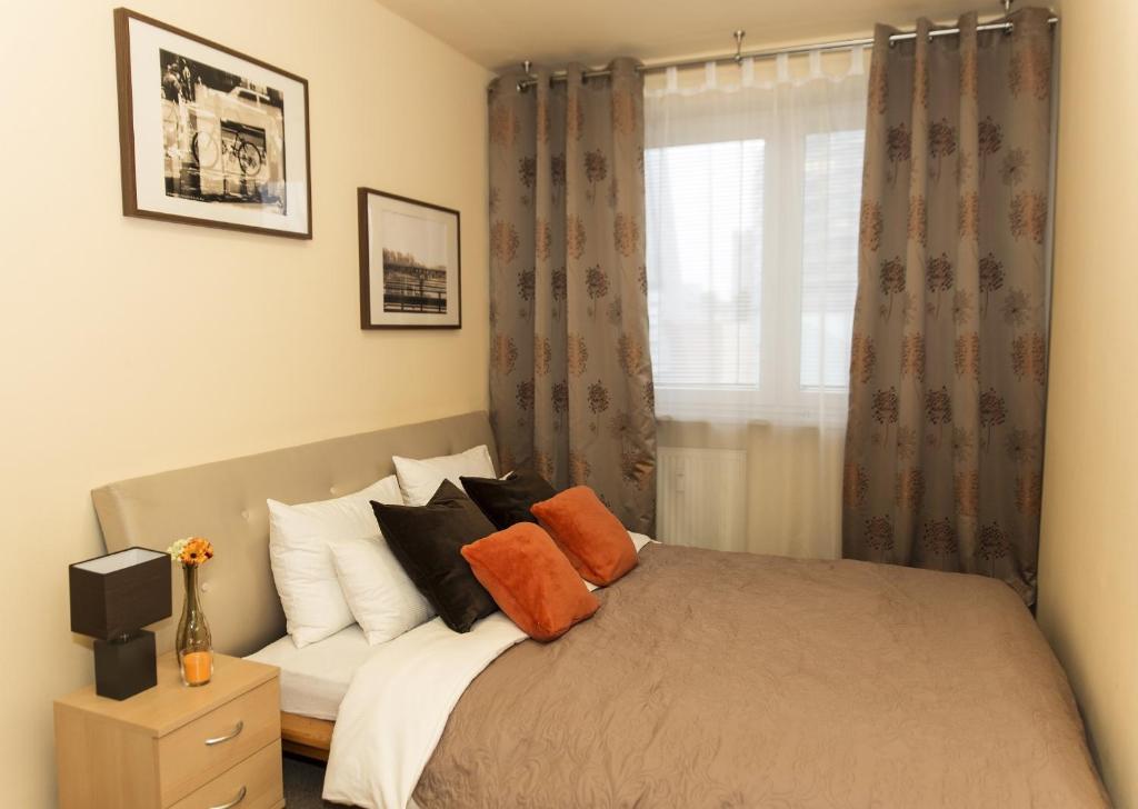 Warsaw Budget Apartments - شقة مع شرفة