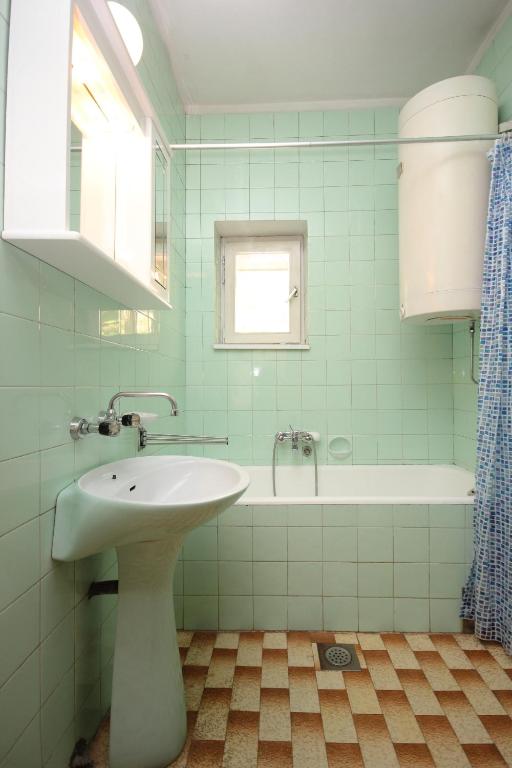 Koupelna v ubytování Apartments by the sea Zaglav, Dugi otok - 8146