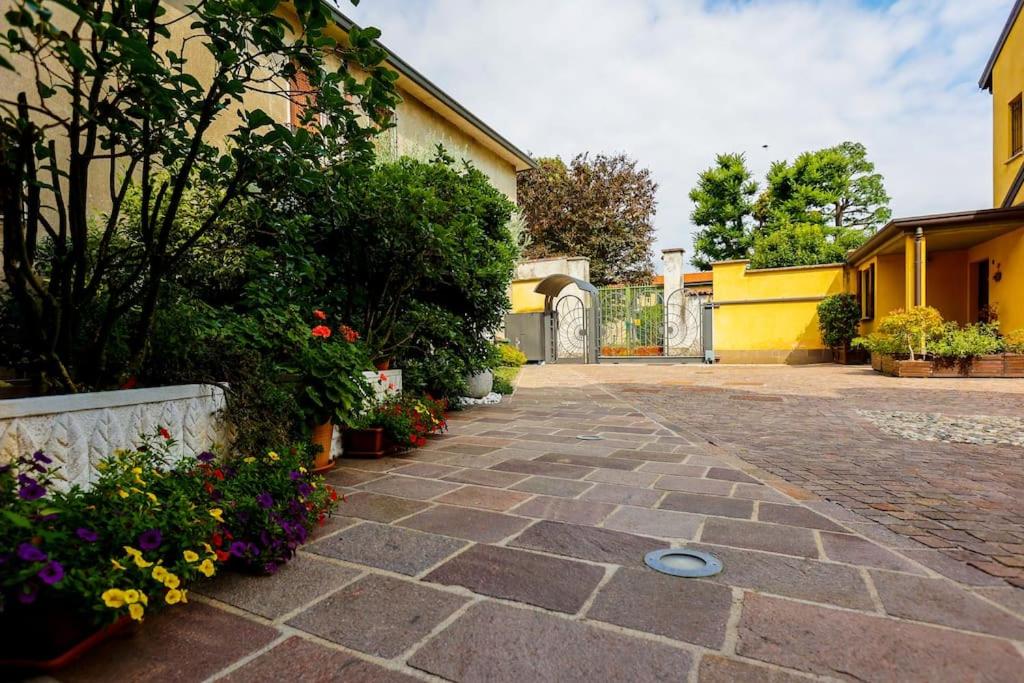 Zdjęcie z galerii obiektu Prestigioso appartamento di 70mq vicino Milano w mieście Legnano