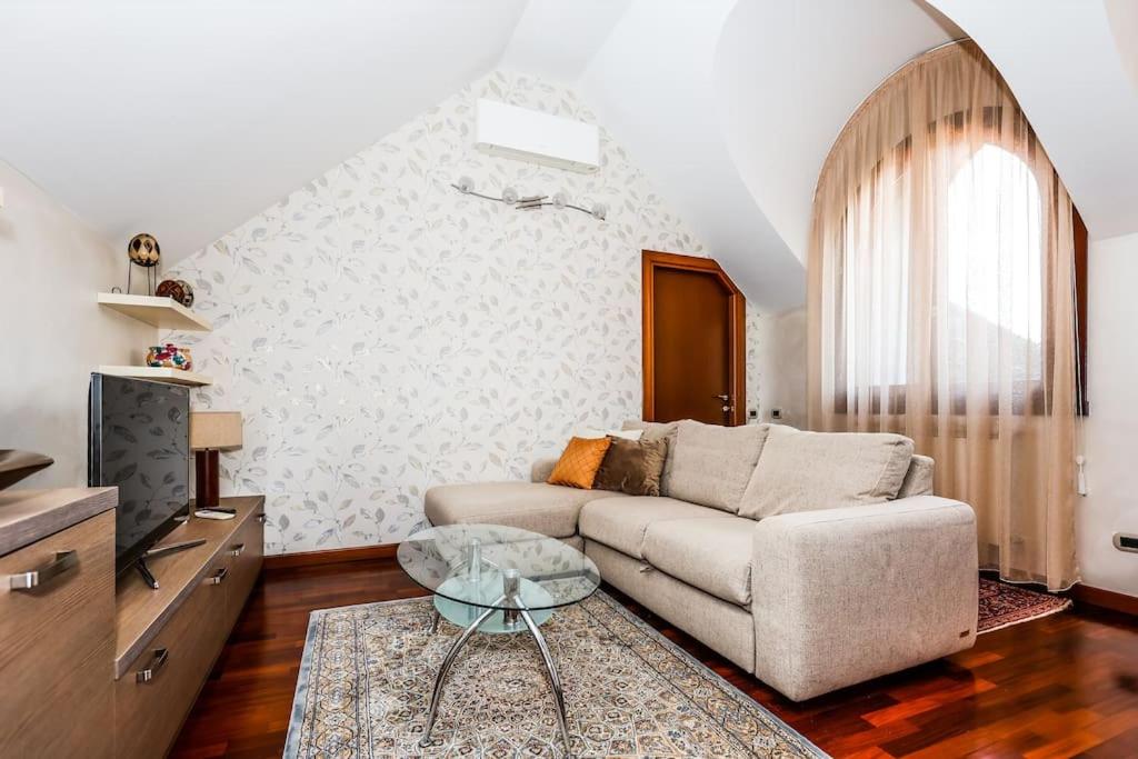 Zdjęcie z galerii obiektu Prestigioso appartamento di 70mq vicino Milano w mieście Legnano
