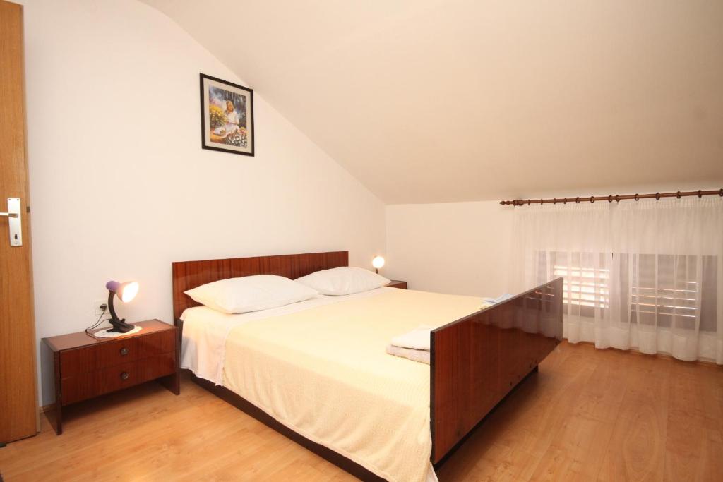Posteľ alebo postele v izbe v ubytovaní Apartments with a parking space Kukljica, Ugljan - 8237