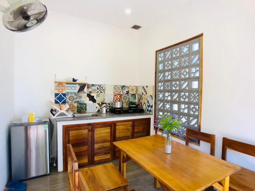Nhà bếp/bếp nhỏ tại LANGCHIA HOME