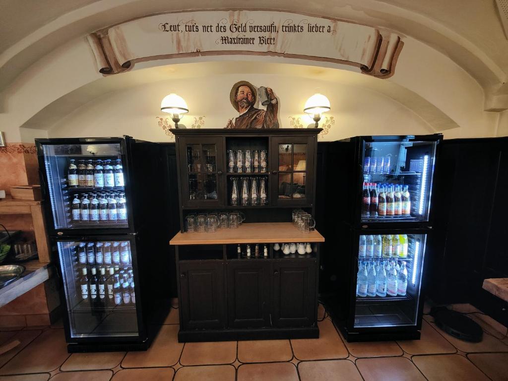 Lounge nebo bar v ubytování A8 Hotel im Darchinger Hof Bed & Breakfast - Zwischen Holzkirchen und Weyarn - Zwischen München Salzburg und Innsbruck - Kurz vor dem Irschenberg